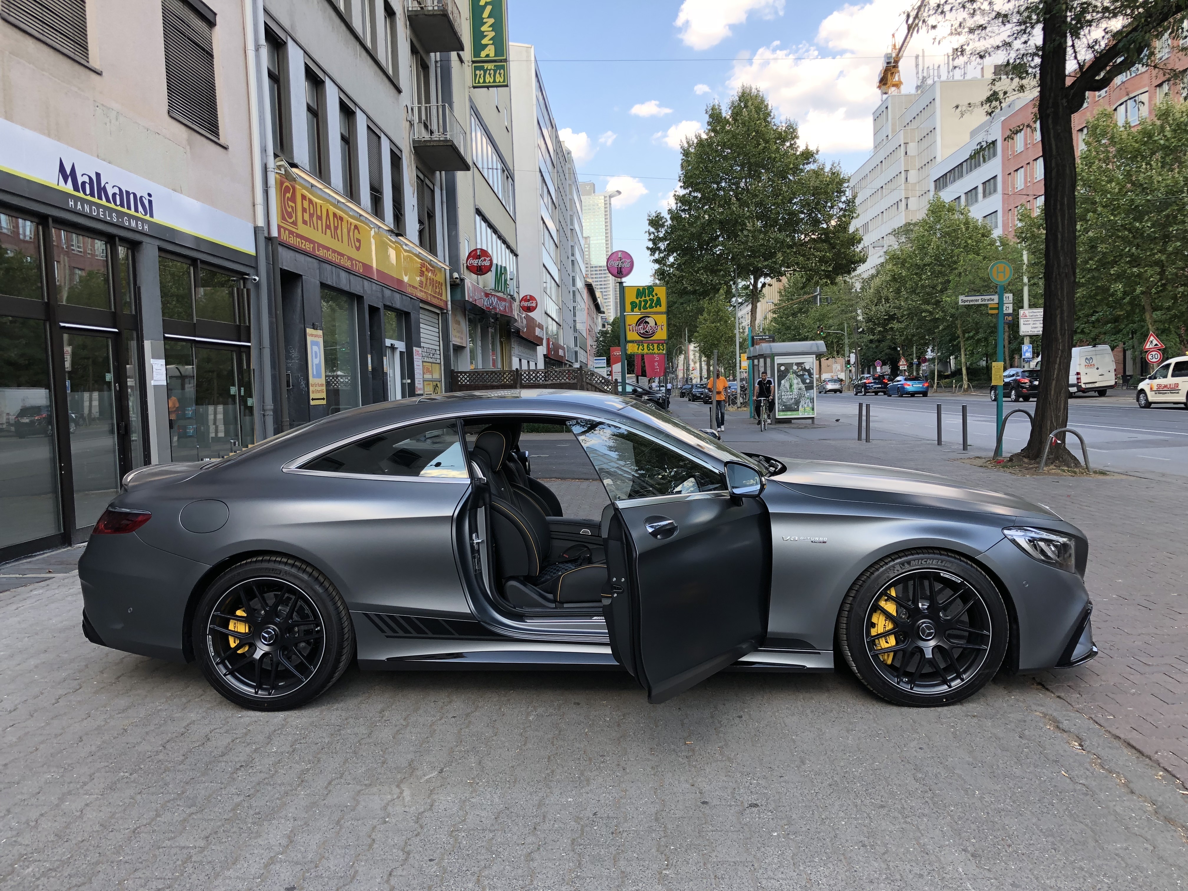 Mercedes Benz S 63 Coupe 4m Amg Yellow Night Edition